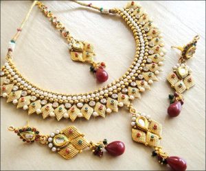 The Classic Choice Of Opting A Gold Jewellery Set